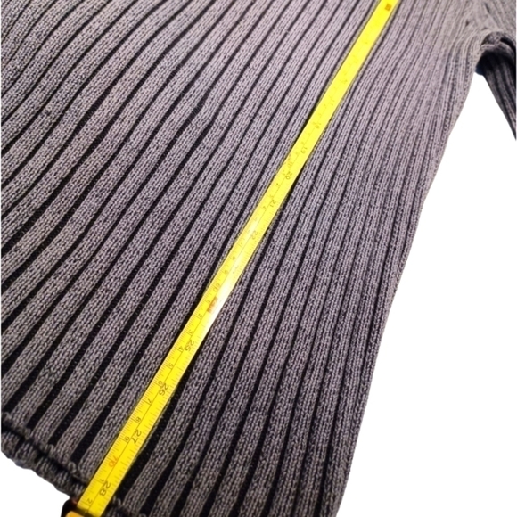 COLUMBIA Men's Textured Vertical Striped 100% Cotton Sweater - Picture 7 of 7